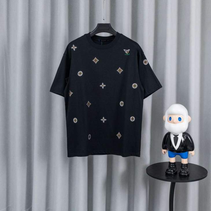 Picture of Louis Vuitton T Shirts Short _SKULVS-2XLaztx097841